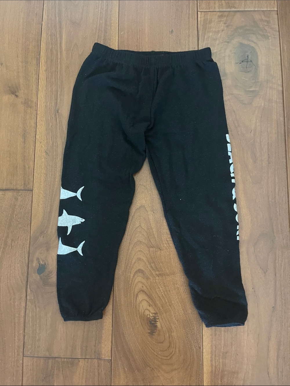 Lauren Moshi Black Leggings with Silver Shark Print